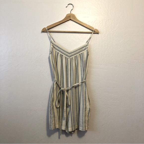 Uniqlo Dresses & Skirts - Uniqlo Linen Blend Romper